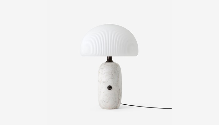 vipp592-sculpture-table-lamp-white-marble-02-web